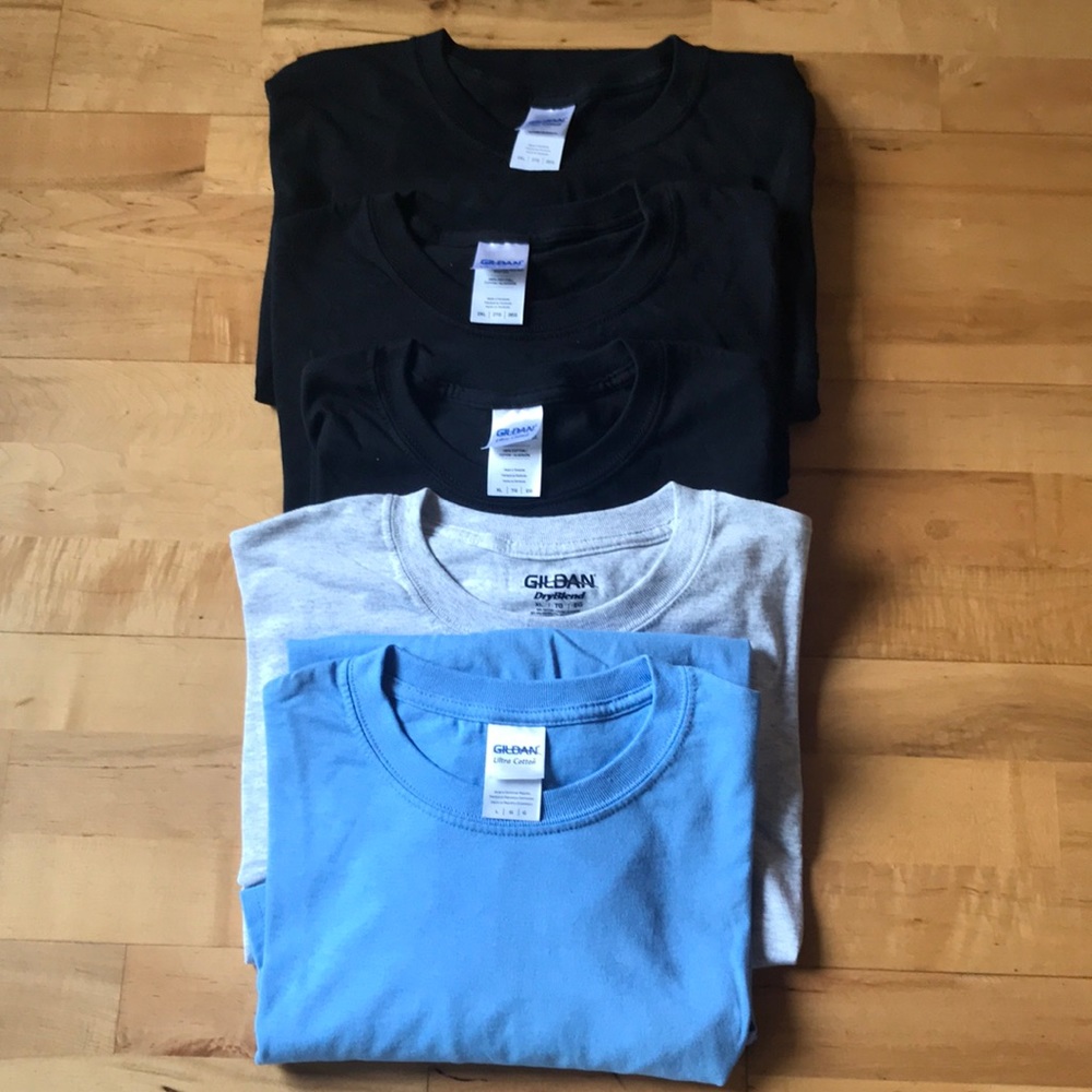 Bundle of Assorted Gildan Ultra Cotton T-shirts